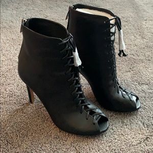 NEW Vince Camuto lace up peep toe pumps